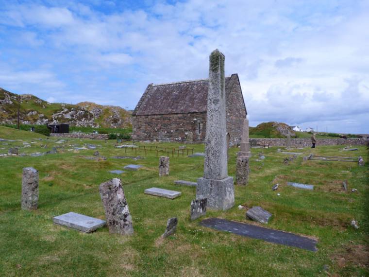 Six Iona burials that tell the story of the British Isles!
