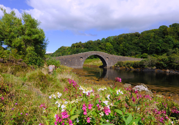 From Oban to the Isle of Seil – six reasons to cross the Atlantic by bridge! 