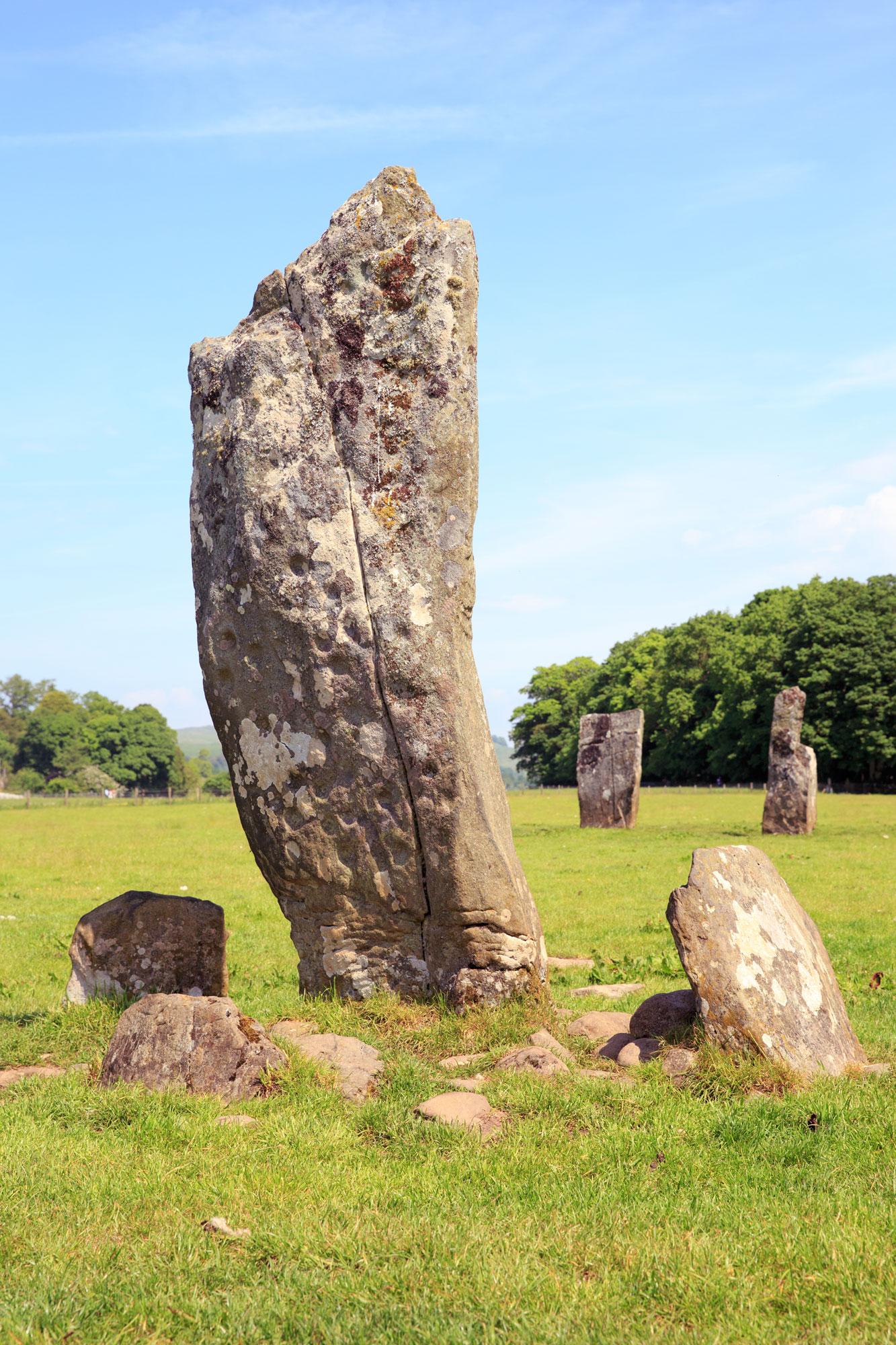 Listing-kilmartin-stone.jpg